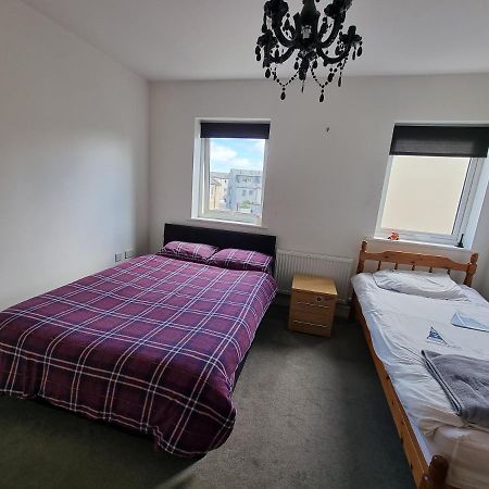 King En-Suite Close To The A30 Camborne Eksteriør billede