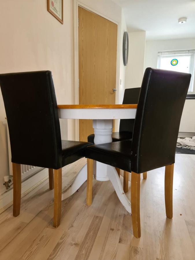 King En-Suite Close To The A30 Camborne Eksteriør billede